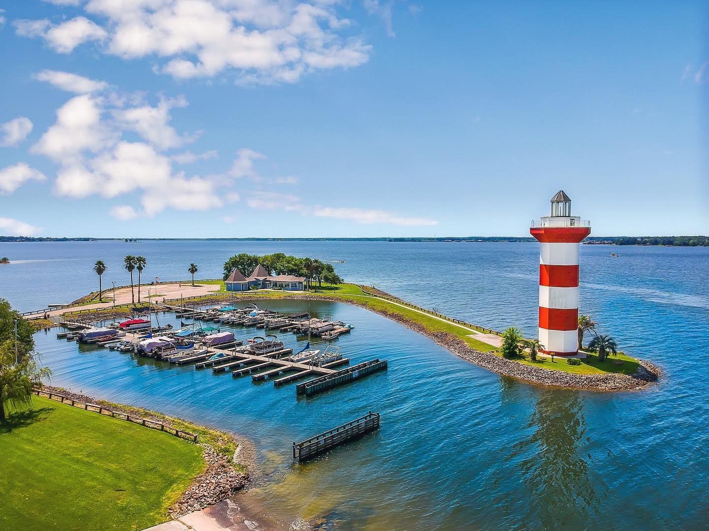 Lake Conroe (Conroe).